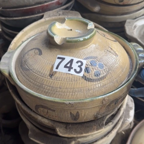 红***旧泥塑砂锅一只全品陶瓷