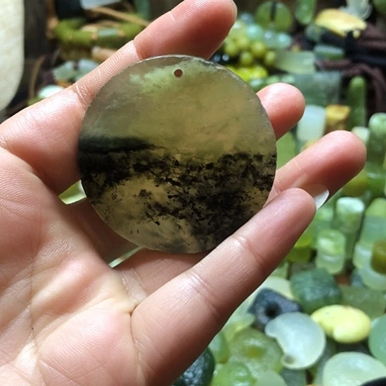 未镶嵌岫玉吊坠岫