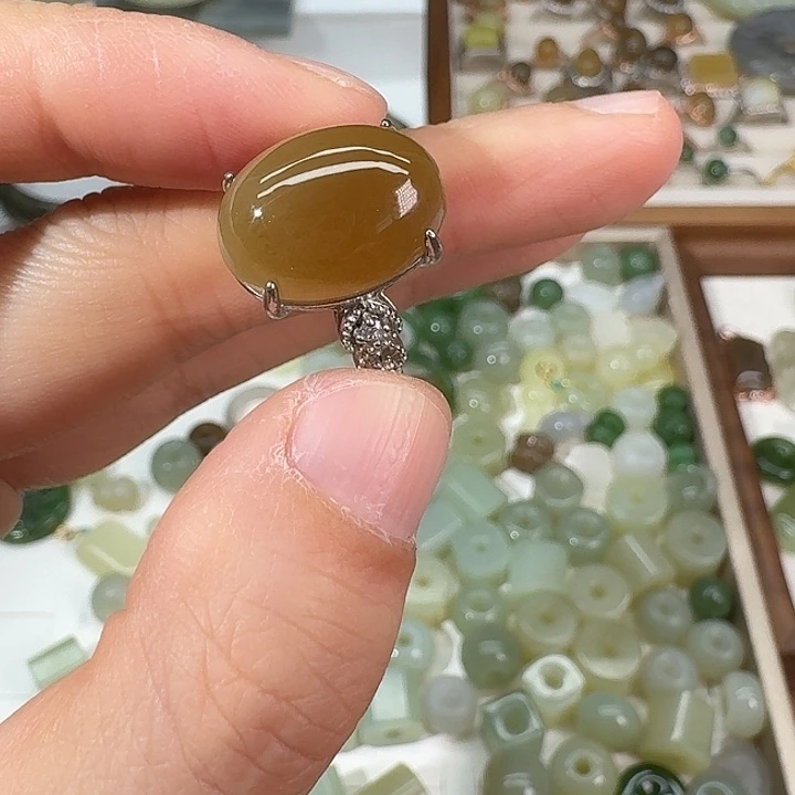 悦****和田玉（糖玉）未镶嵌戒指