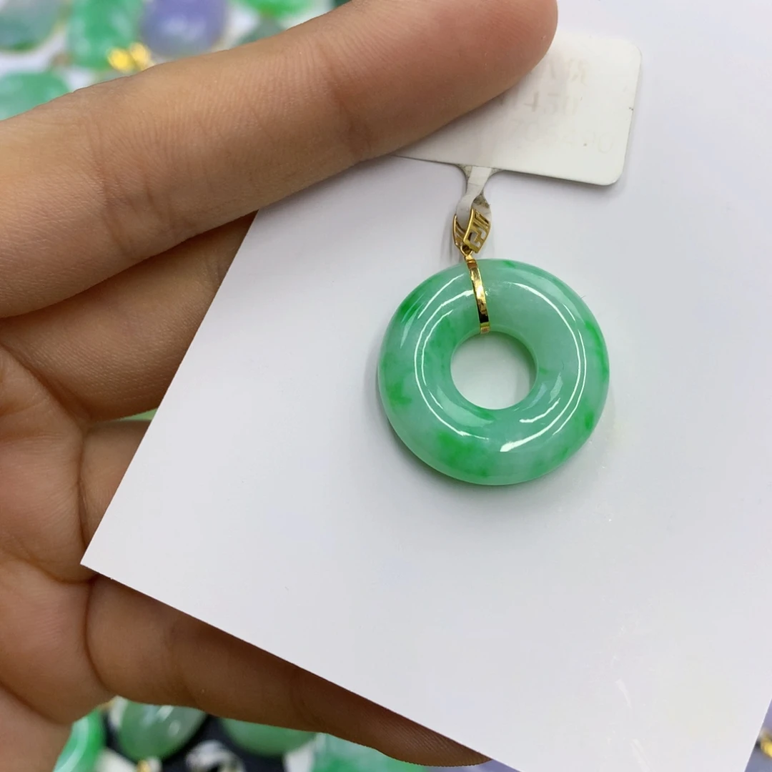 翡翠18K金镶嵌颈饰翡翠