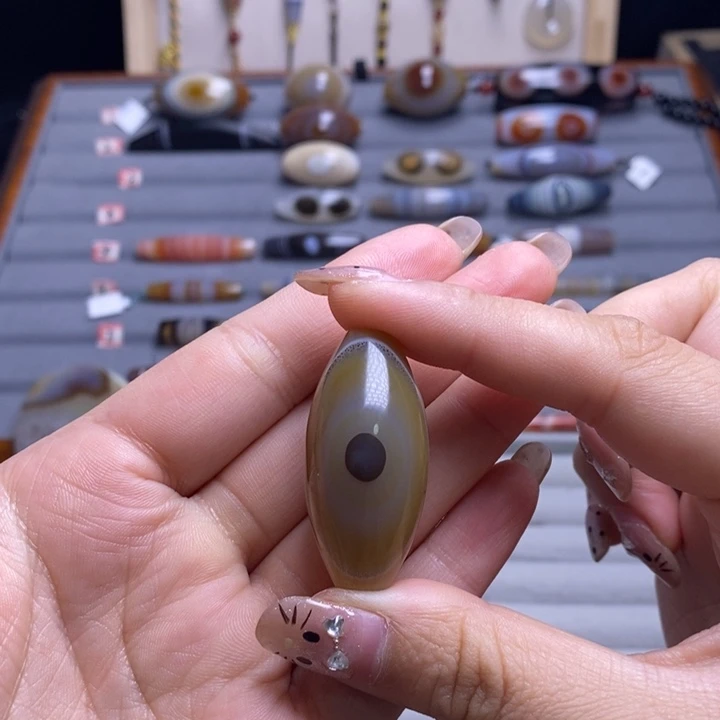 D***7玛瑙/玉髓未镶嵌颈饰