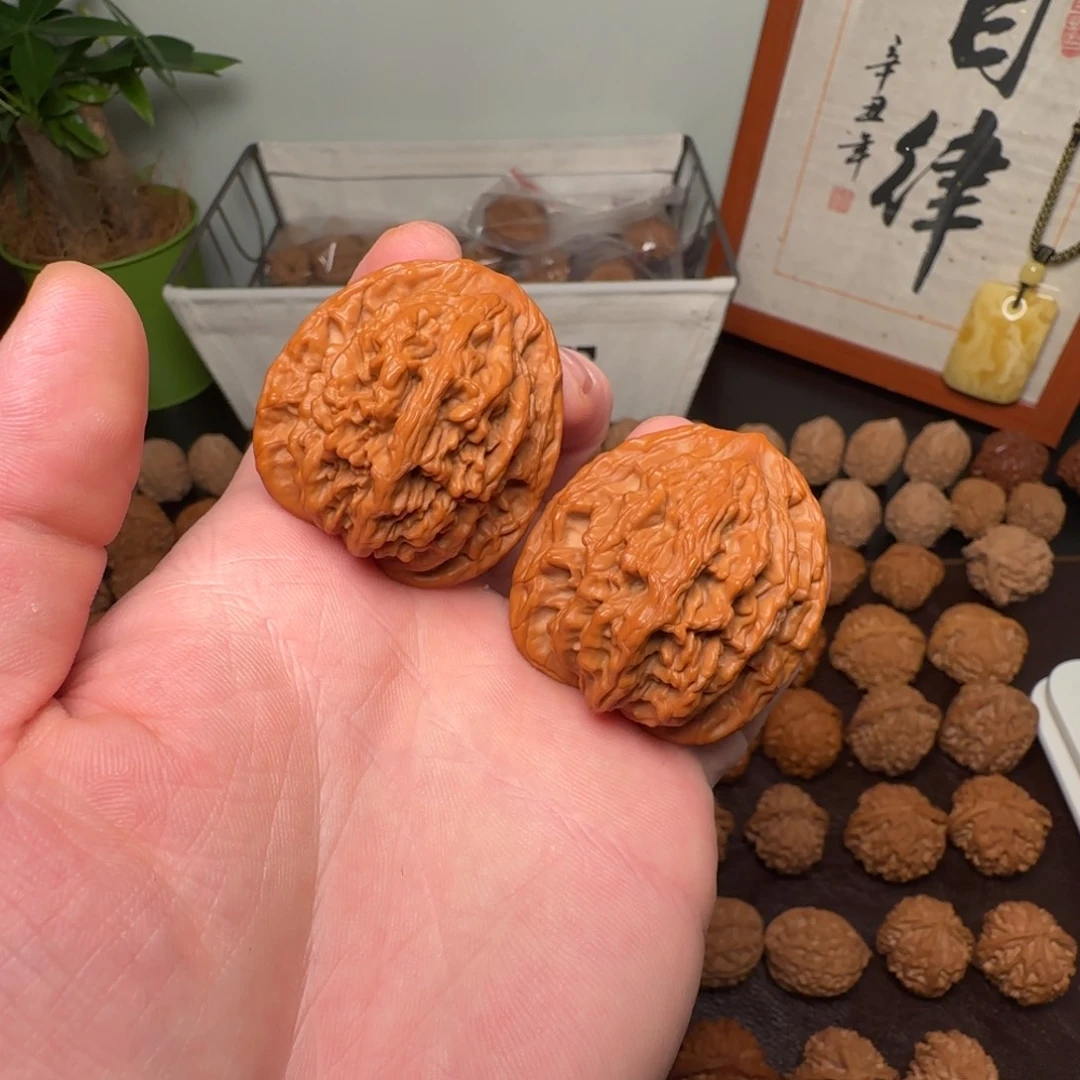 文玩核桃吊坠老树麦虎