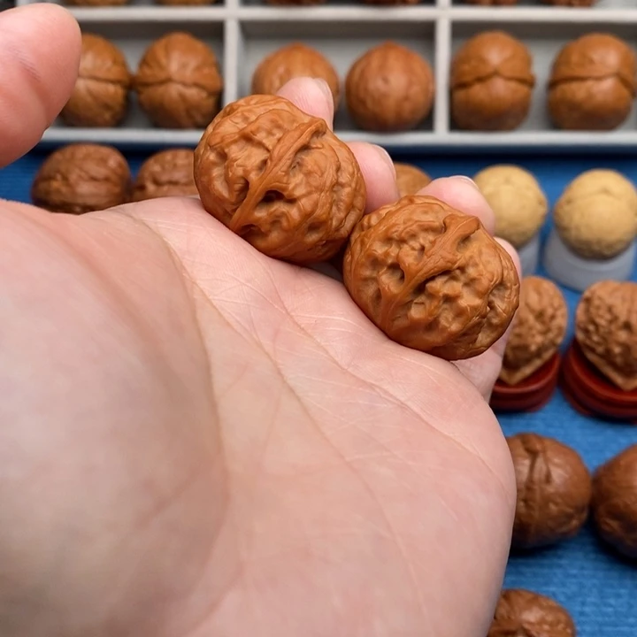 文玩核桃把件精品小手捻