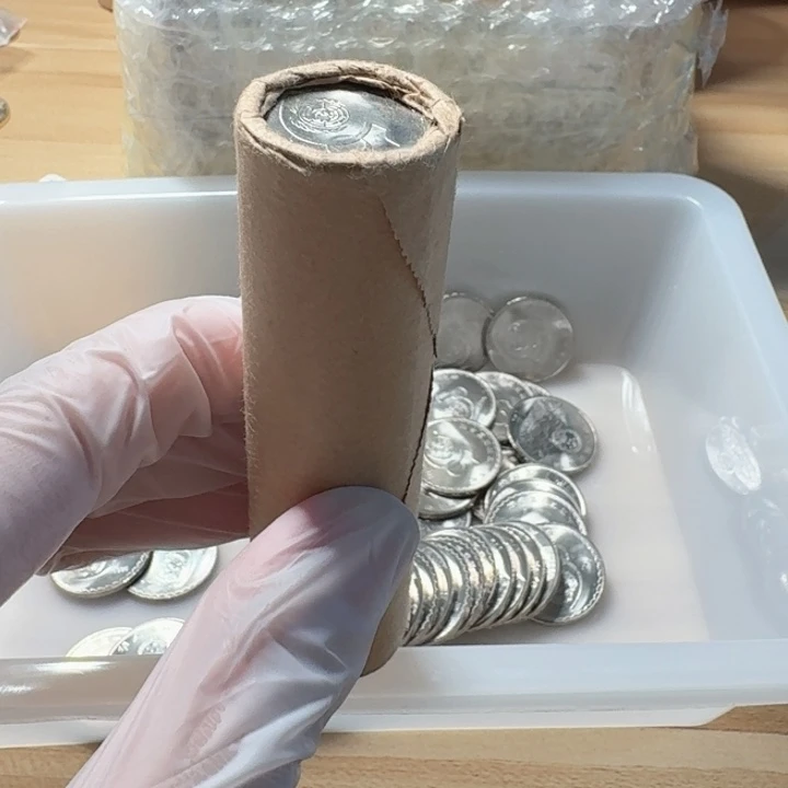 其他普通金属1卷50枚，联合国币，不带桶