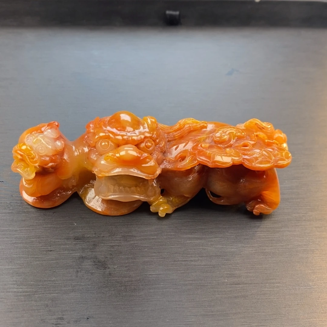 石英质玉（黄龙玉）未镶嵌颈饰