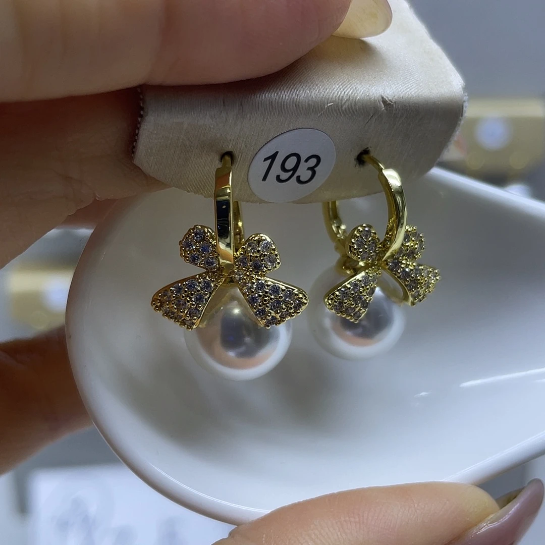 耳饰未镶嵌淡水珍珠