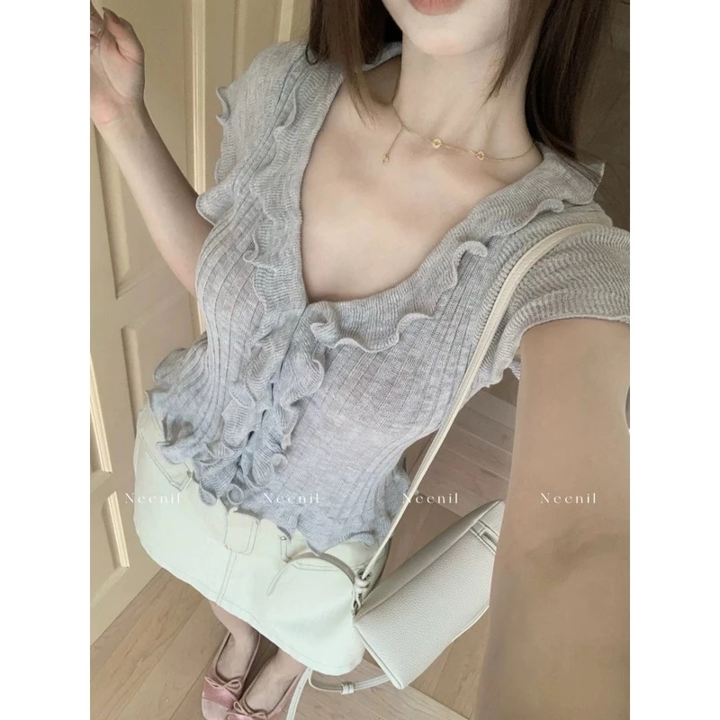韩系木耳边V领针织短袖t恤女2025夏季新款收腰显瘦别致独特上