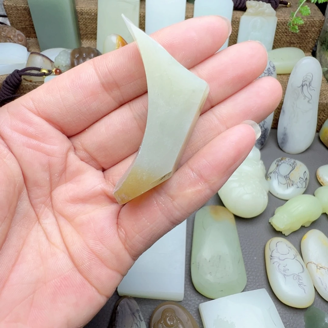 清***泉挂件未镶嵌定制和田玉