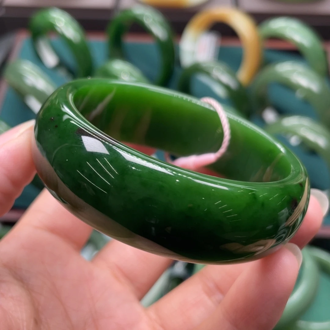 和田玉（碧玉）未镶嵌手镯