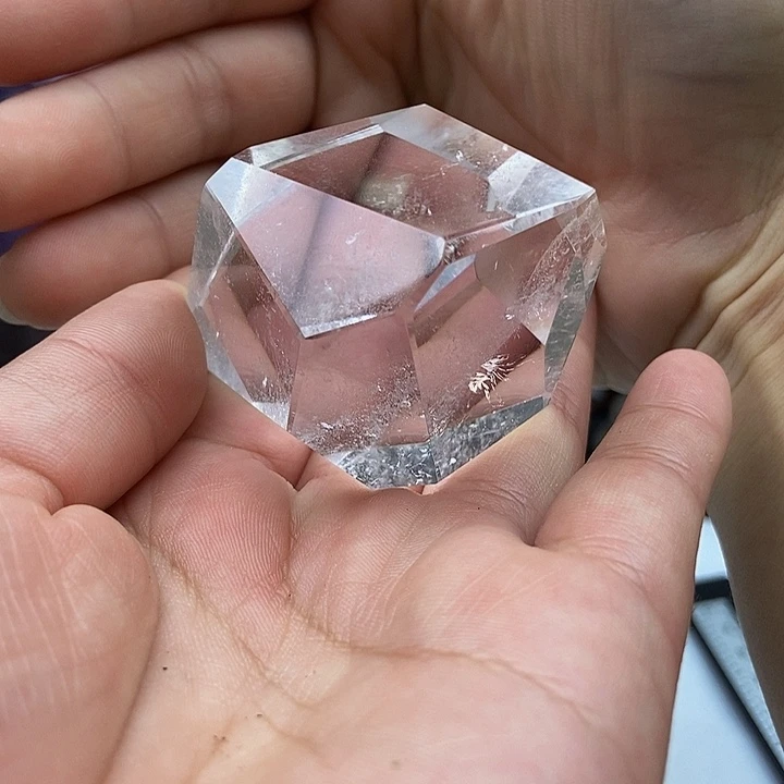 洛***金未镶嵌大型摆件（非配饰）水晶