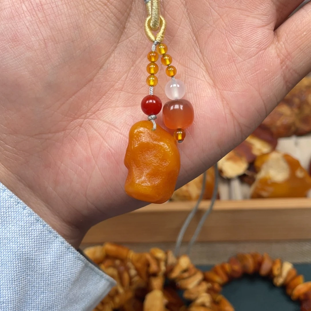 琥珀珠宝奇石未镶嵌