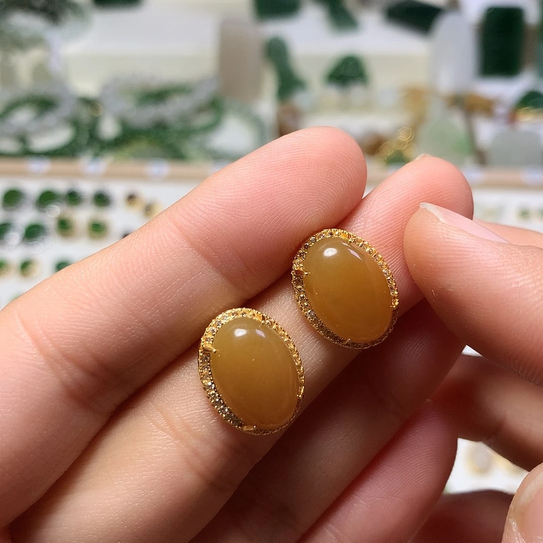 银S925镀金镶嵌和田玉（糖玉）耳饰小*兽