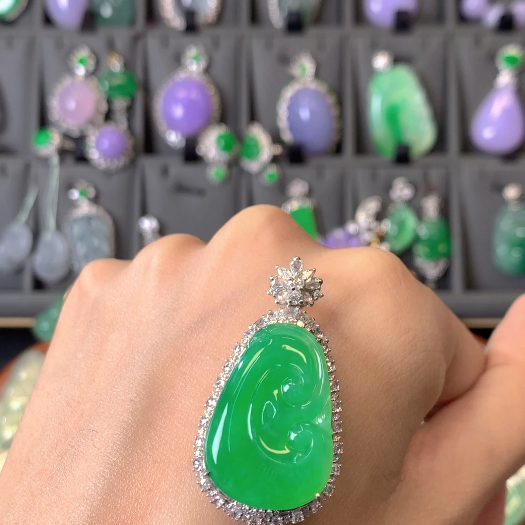 翡翠18K金镶嵌吊坠(不含链)