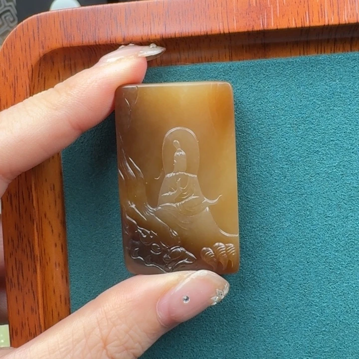 和田玉颈饰未镶嵌小**光