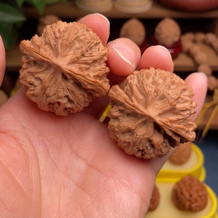 文玩核桃把件苹果园44