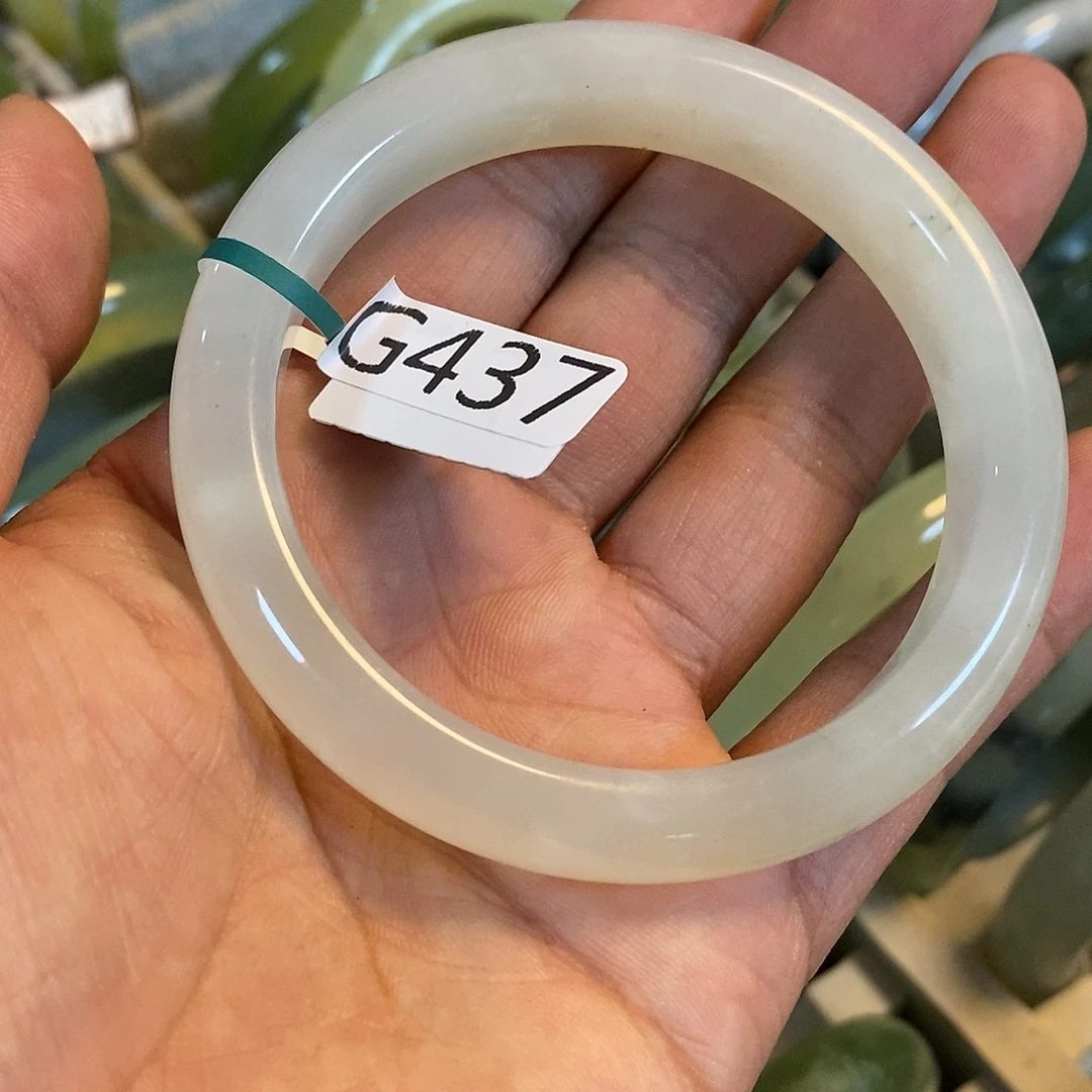 岫玉未镶嵌手镯57口径