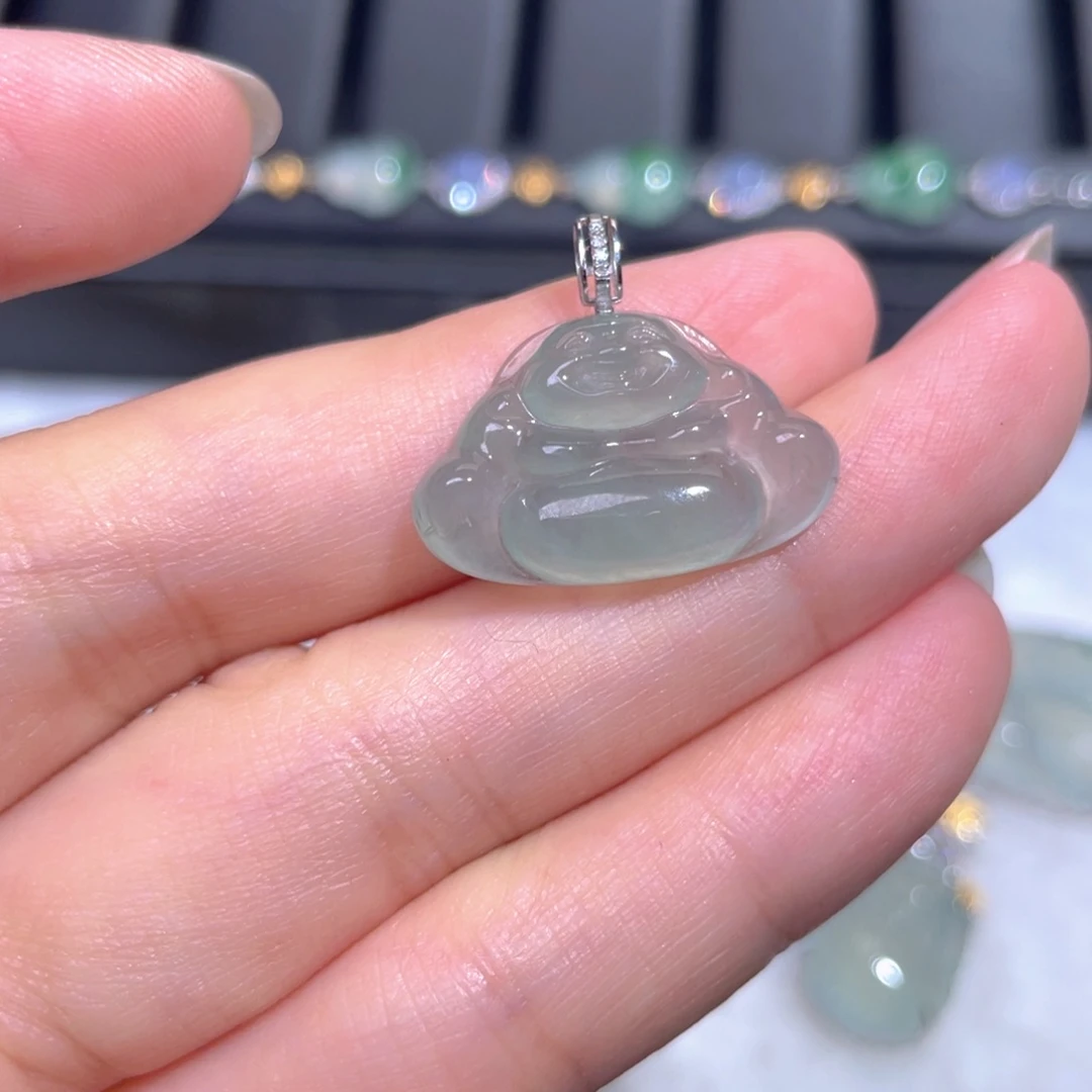 翡翠18K金镶嵌颈饰翡翠