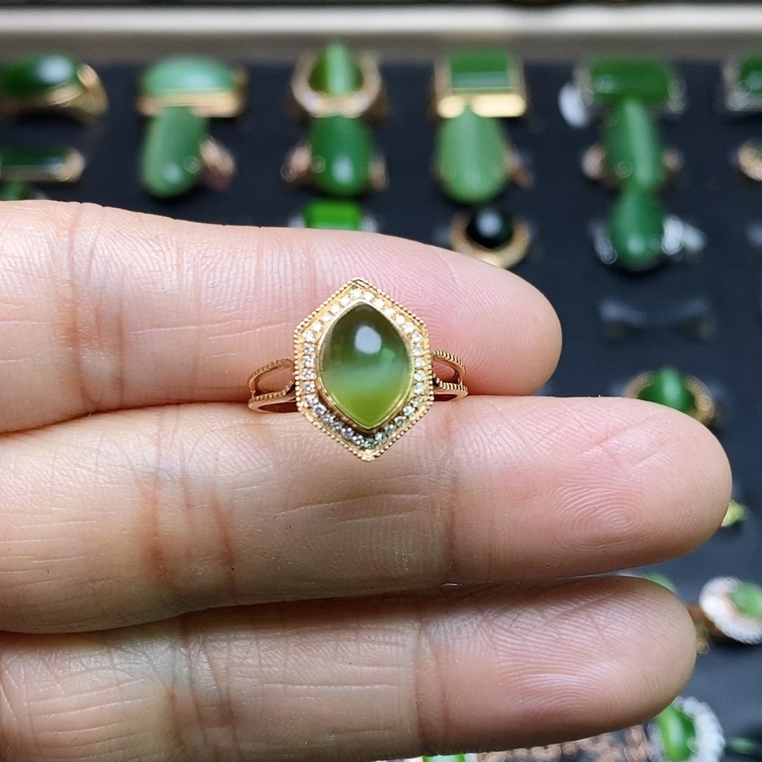 和田玉（碧玉）戒指18K金镶嵌