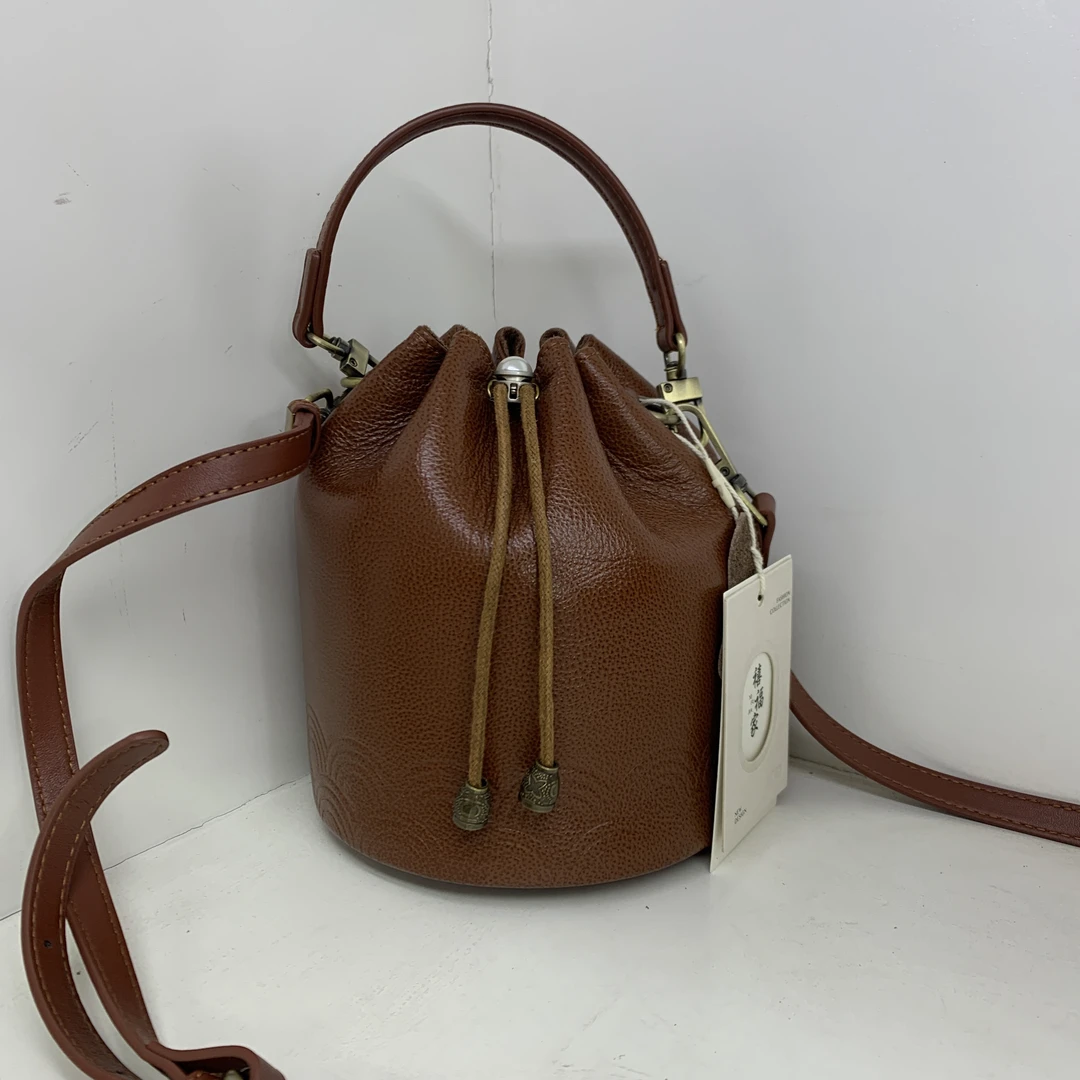 【头层牛皮】真皮女包单肩斜挎包水桶包