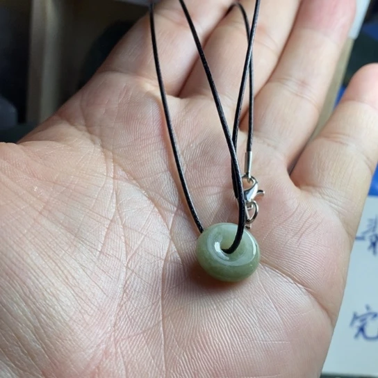 翡翠未镶嵌颈饰翡