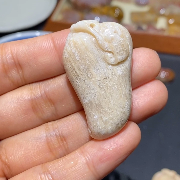 【闪购商品】未镶嵌珊瑚玉硅化玉