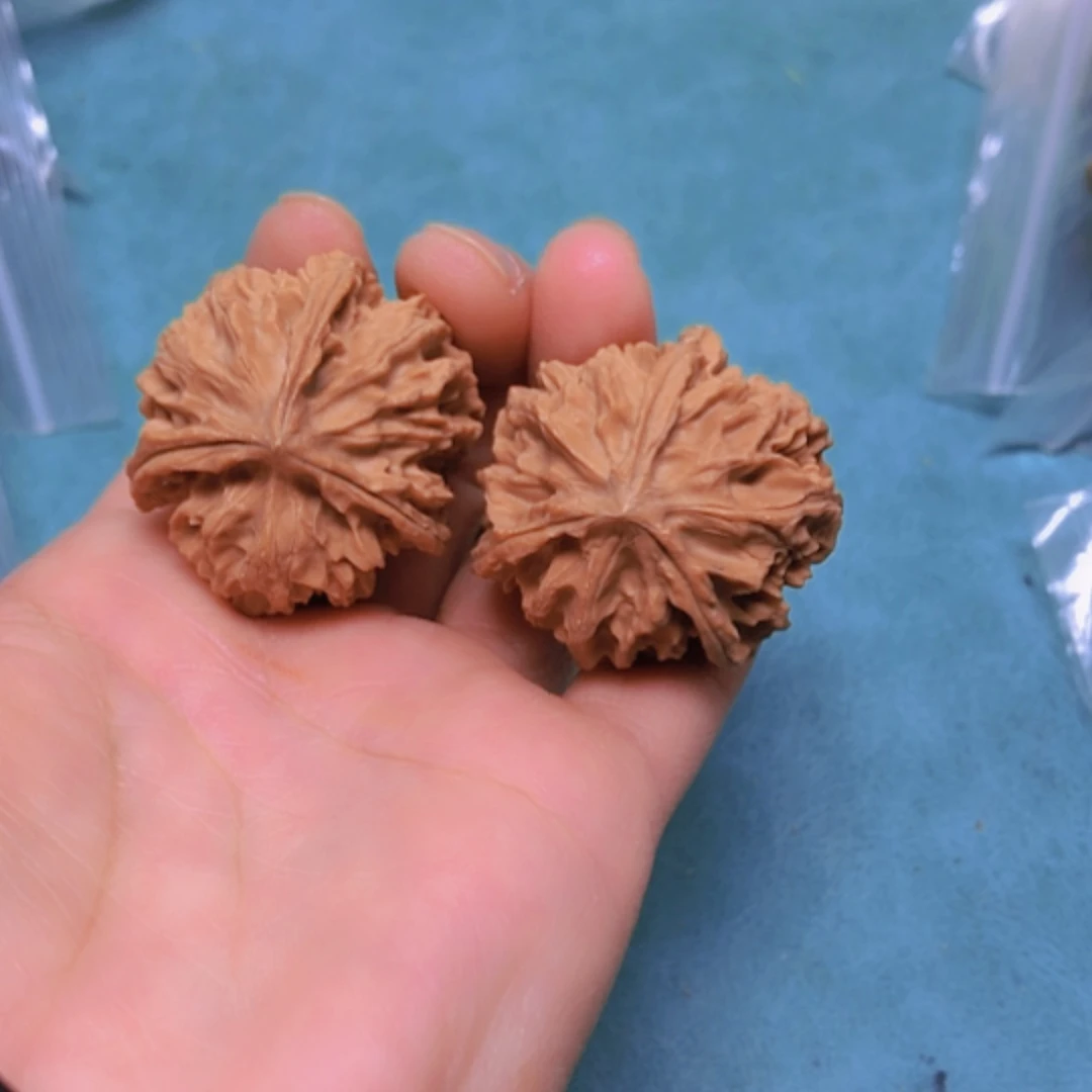 【闪购商品】摆件核桃岐山小三棱有磕