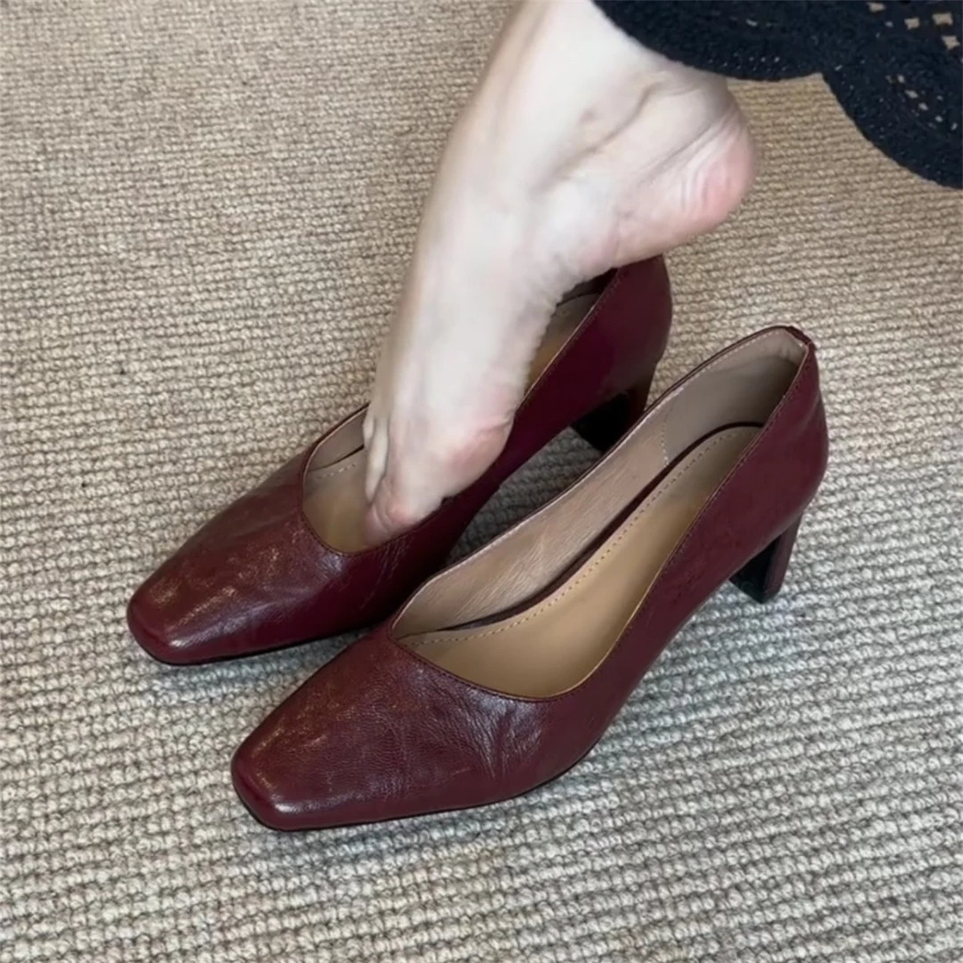 2025新款真皮褶皱复古玛丽珍通勤职业工作方头粗跟浅口高跟单鞋女