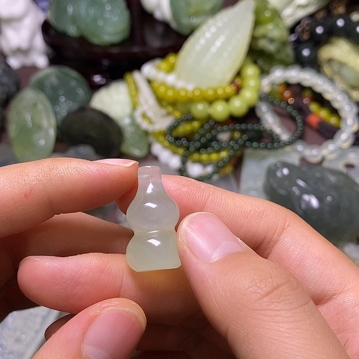 岫玉未镶嵌岫玉颈饰