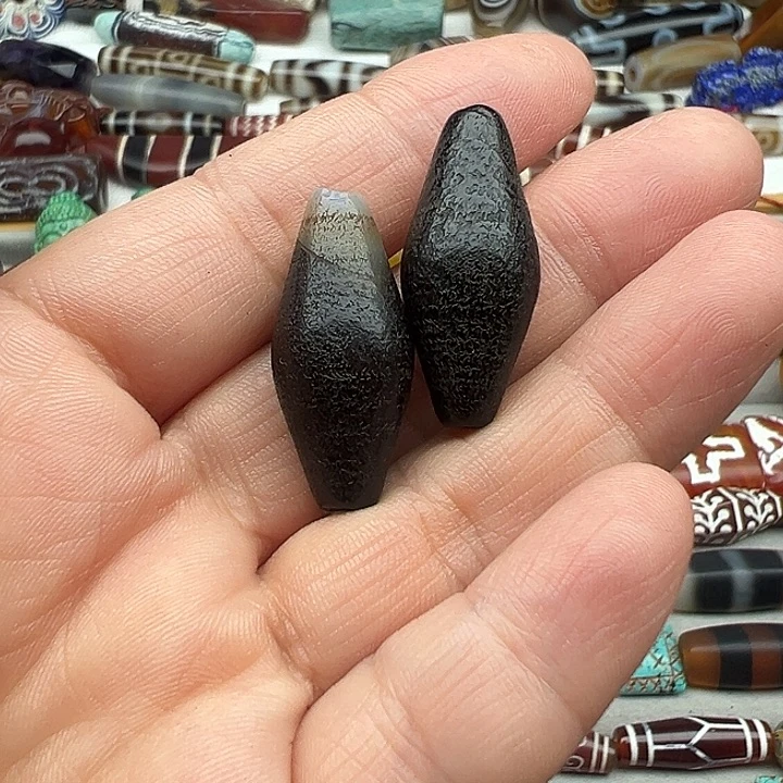 玛瑙/玉髓合金颈饰