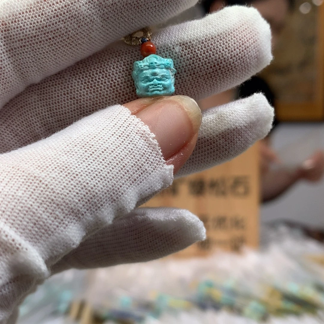 绿松石未镶嵌挂件