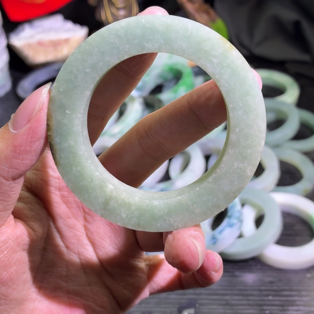 定制翡翠未镶嵌天然翡翠A货毛胚手镯定制