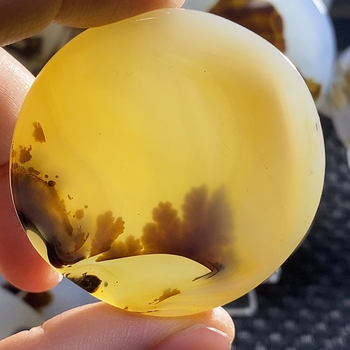 未镶嵌颈饰玛瑙/玉髓小*