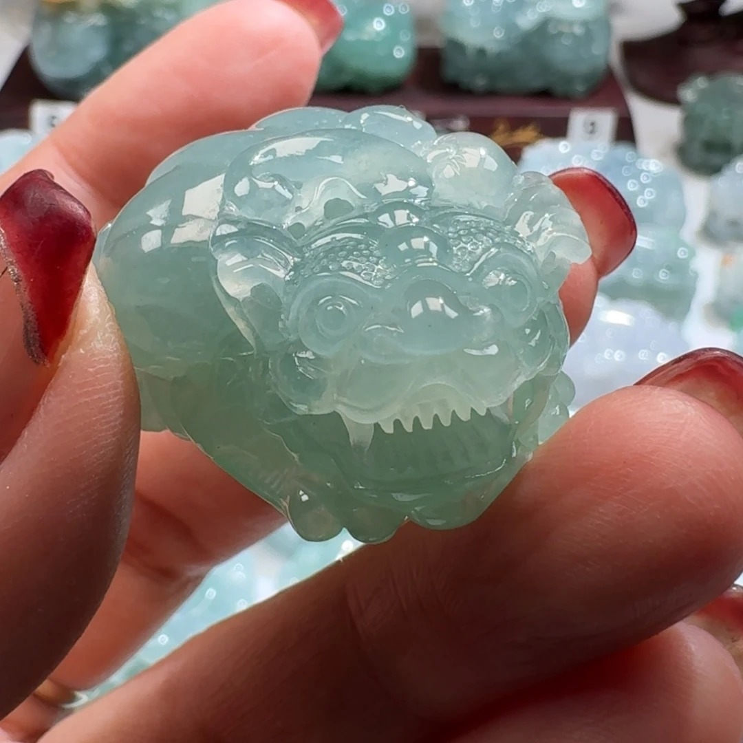 定制翡翠未镶嵌艾**、貔貅