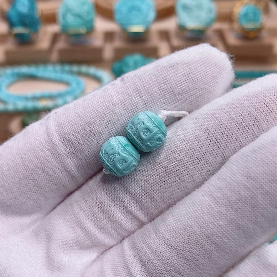 绿松石未镶嵌珠宝奇石