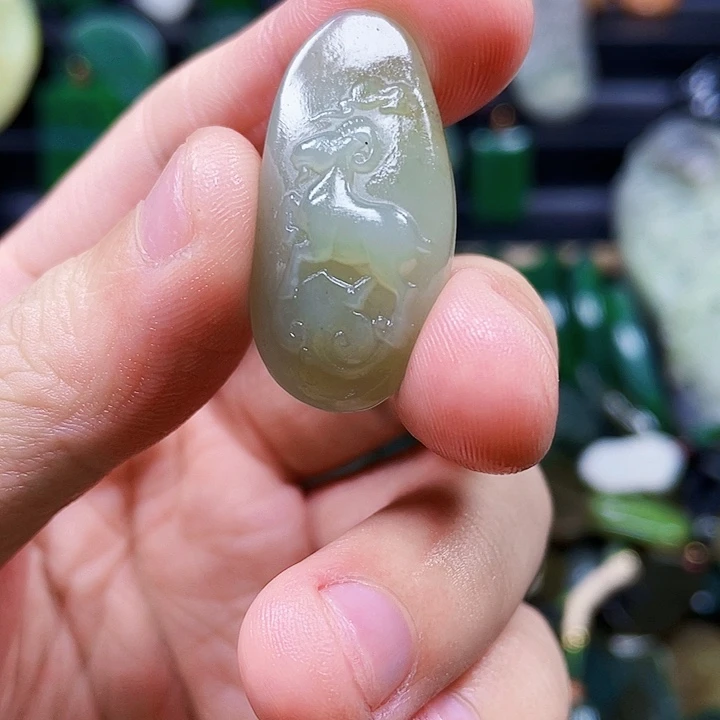 和田玉未镶嵌珠宝奇石