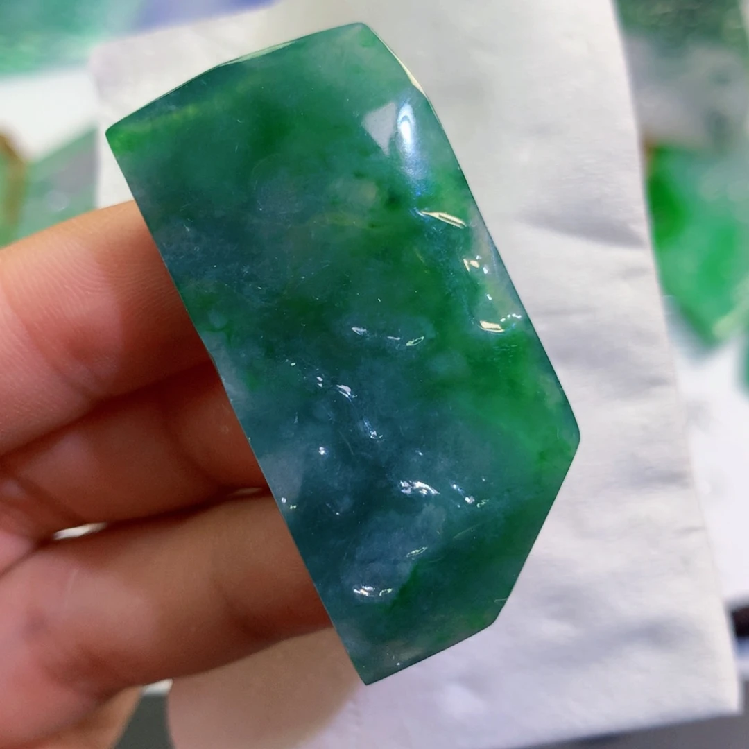 【闪购商品】翡翠吊坠(不含链)未镶嵌