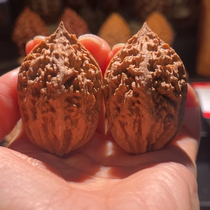 文玩核桃吊坠娇美楸85