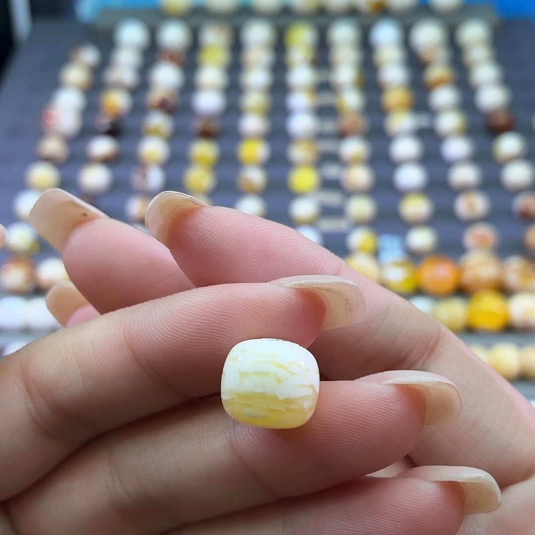 琥珀未镶嵌裸石12.5