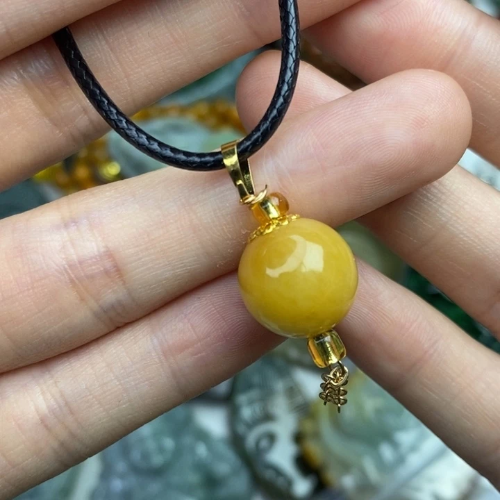 颈饰未镶嵌翡翠吊坠