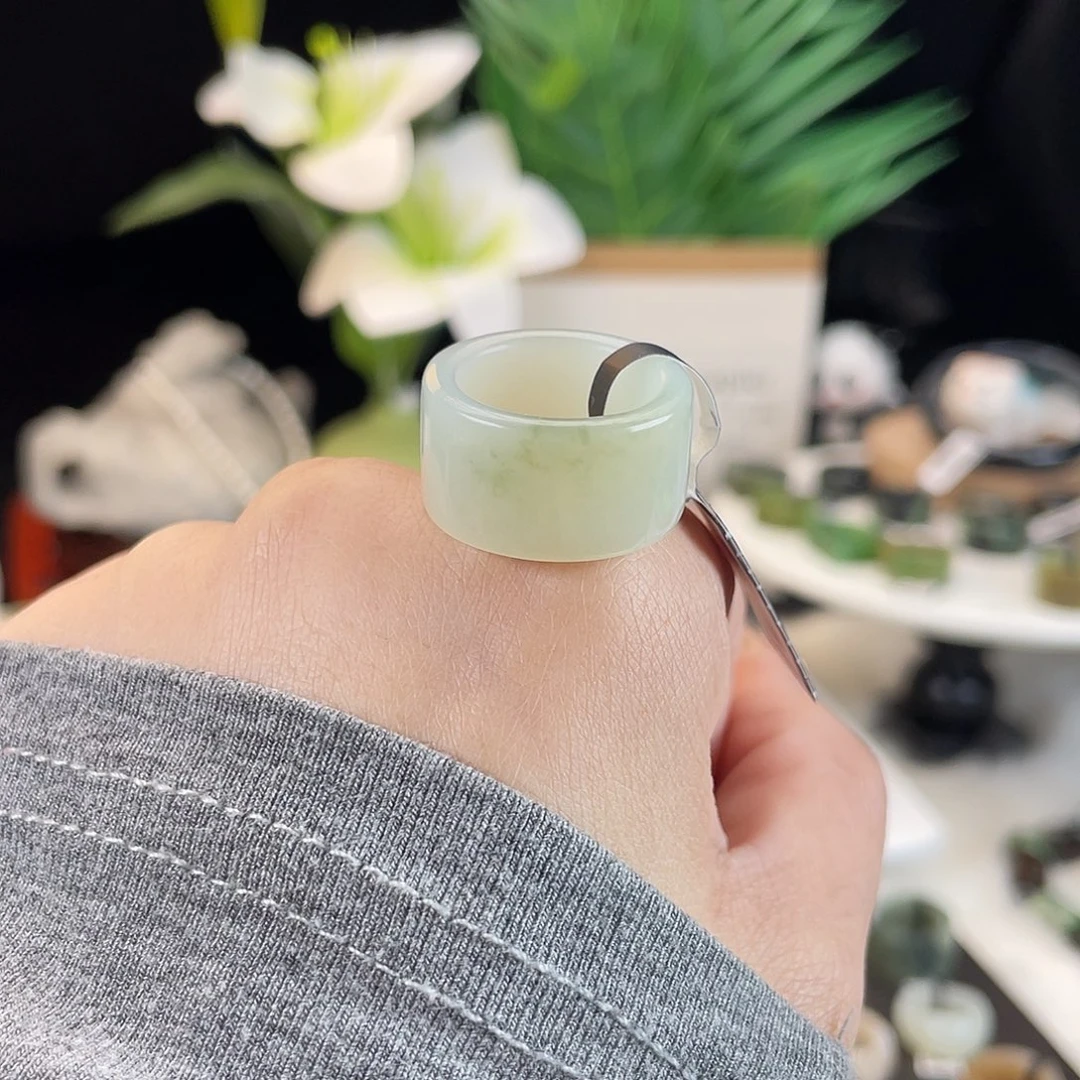 和田玉未镶嵌戒指E8茉莉奶绿圆切16.2带24h