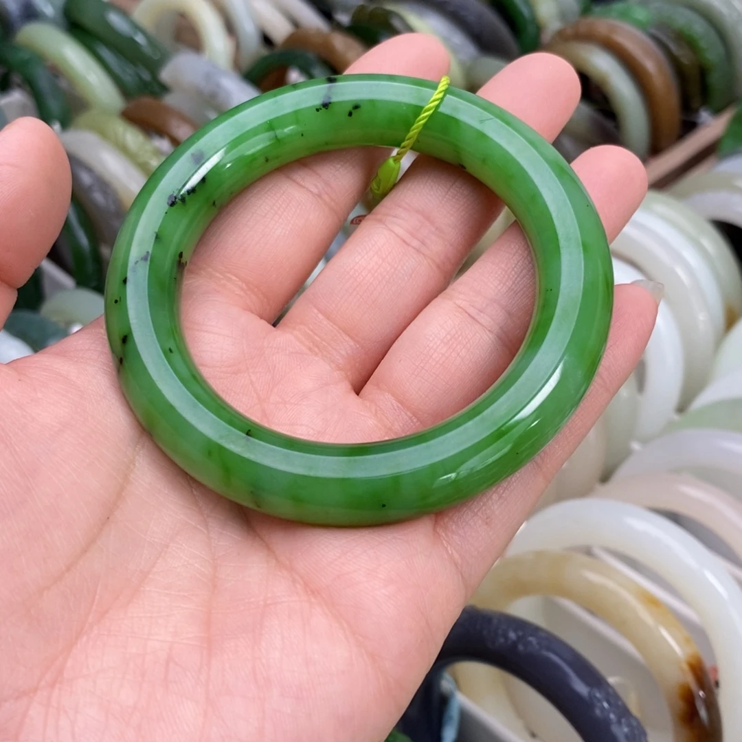 芒***果和田玉未镶嵌手镯55.5