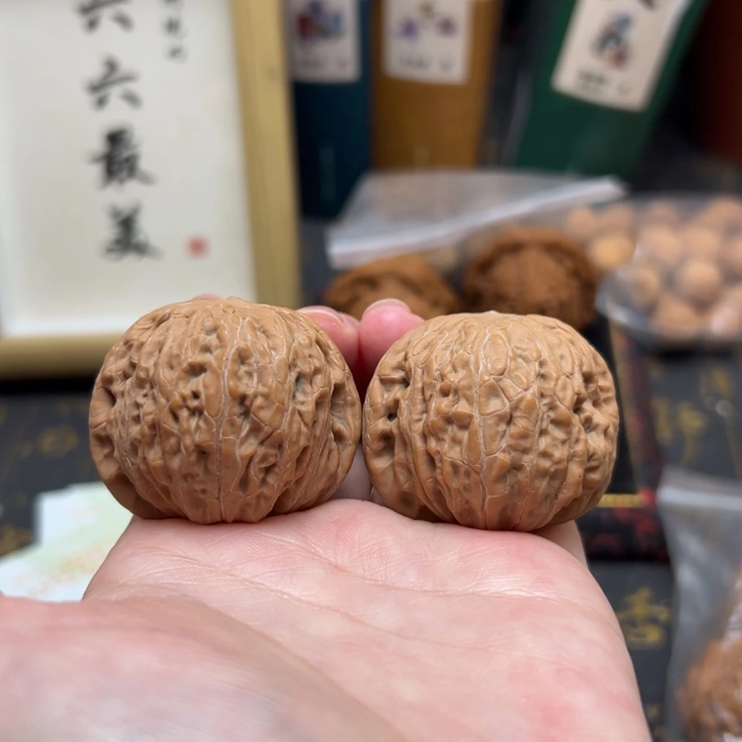 文玩核桃把件40全品铁锤