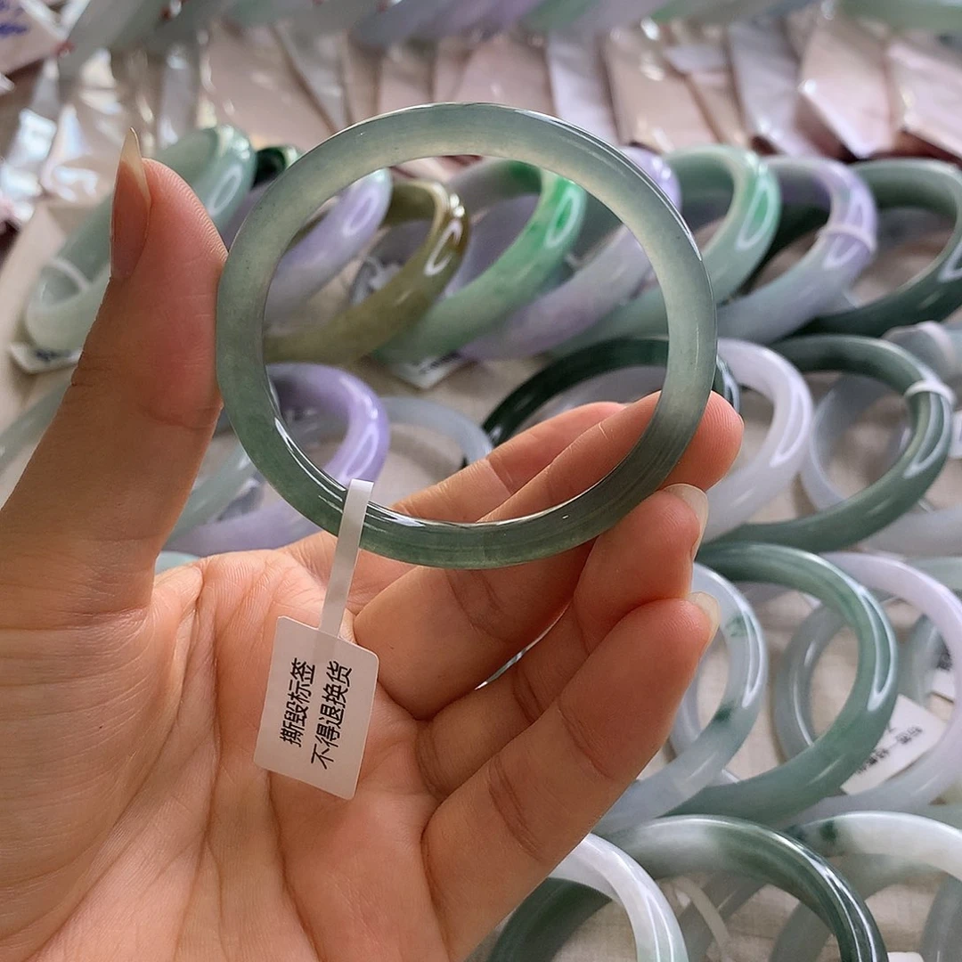 翡翠手镯未镶嵌贵妃圆条50