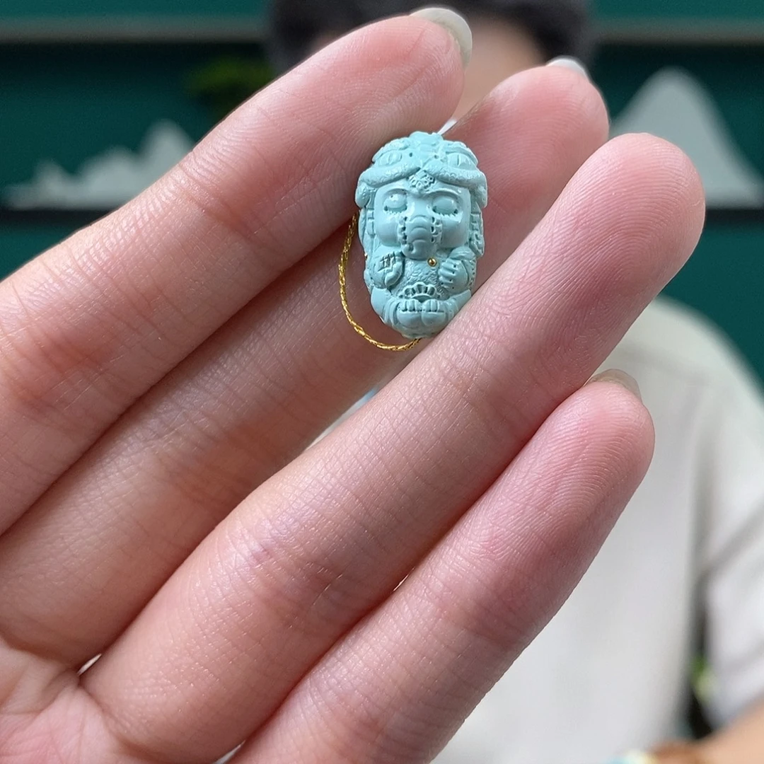 绿松石未镶嵌珠宝奇石