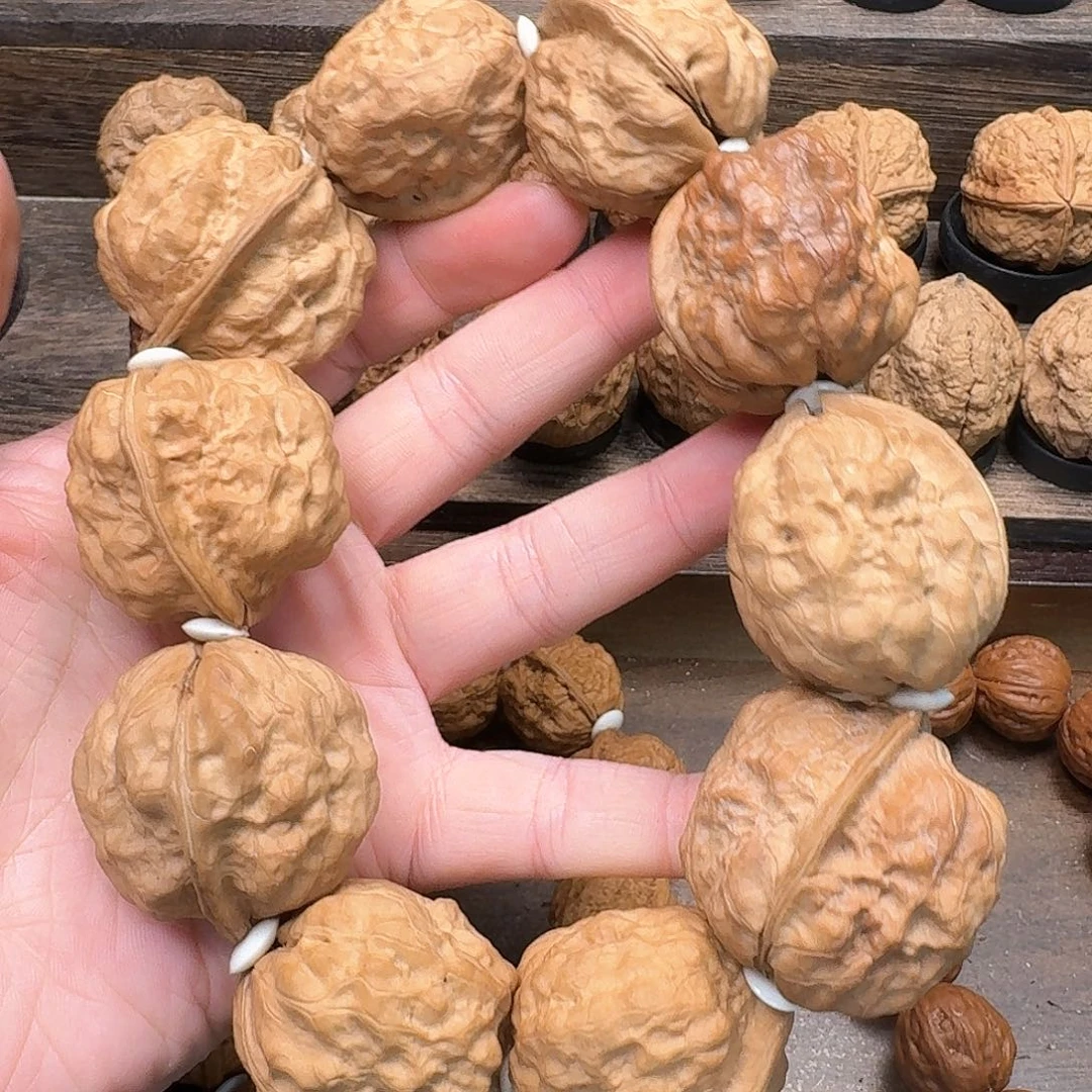 文玩核桃吊坠?**?26金玉满堂36尺寸