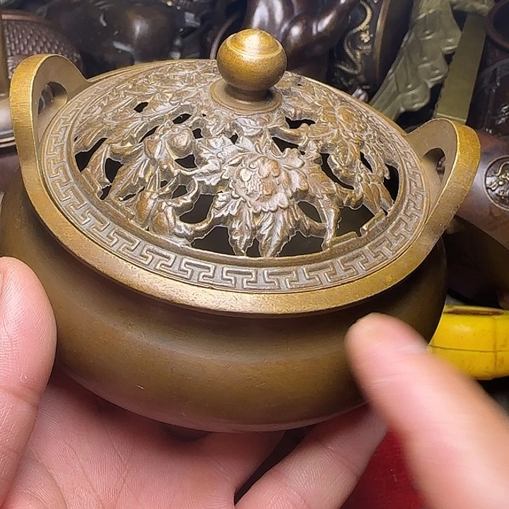 全是铜器工艺摆件