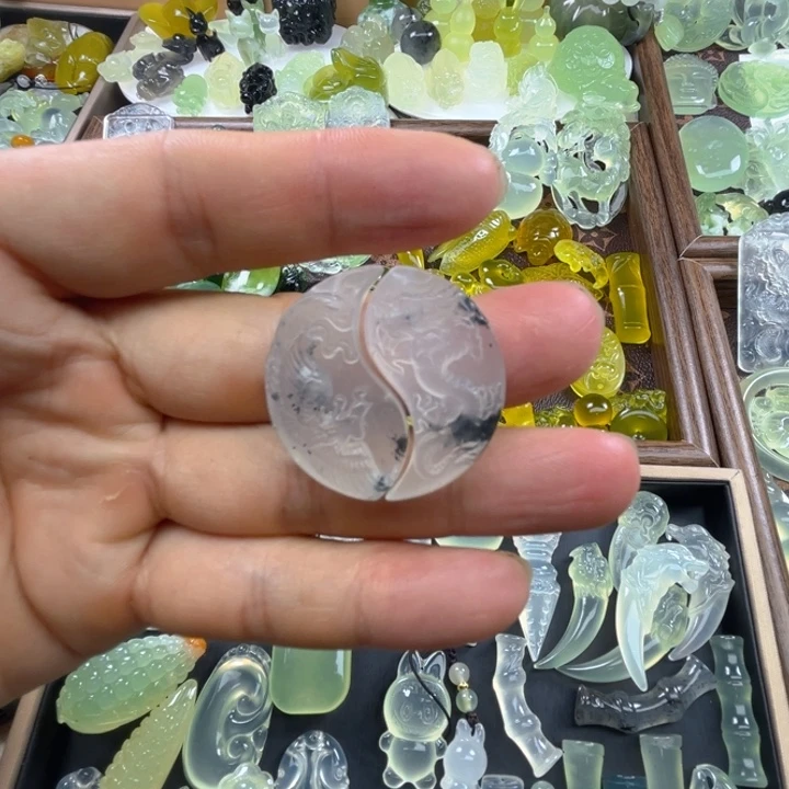 岫玉未镶嵌吊坠(不含链)甜*檬
