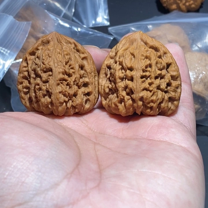 吊坠文玩核桃南疆38