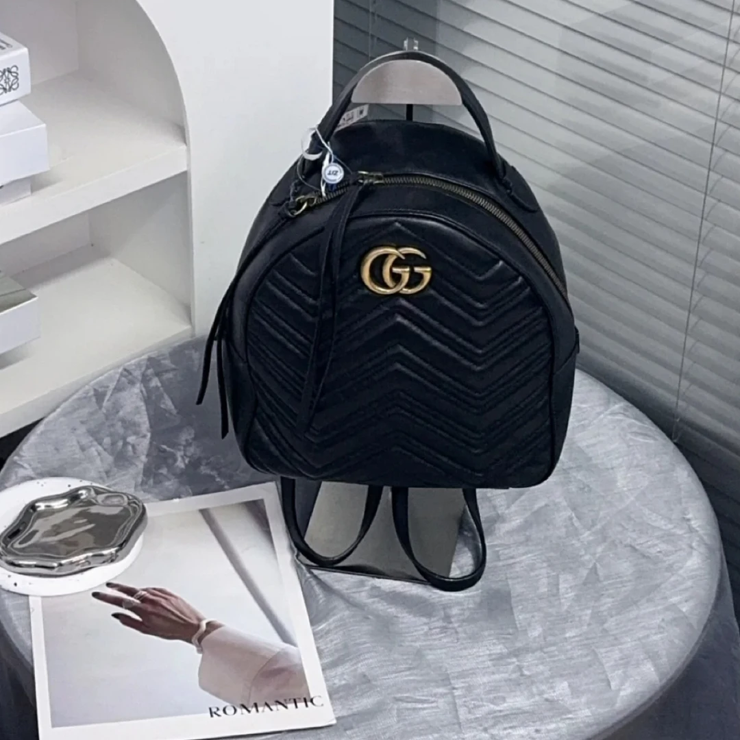 95新 GUCCI/古驰 经典黑色中号双肩包