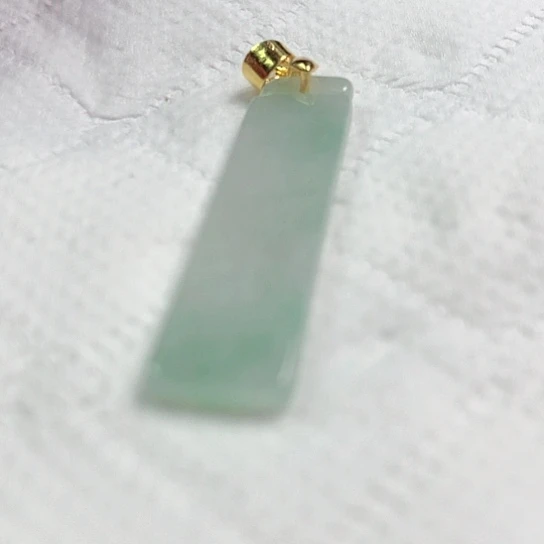 翡翠颈饰未镶嵌我****嘞吊坠